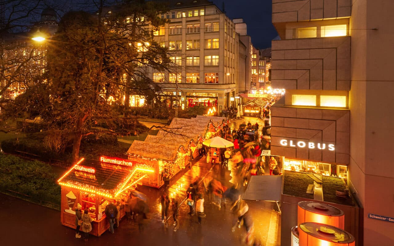 Weihnachtsmarkt am Globus